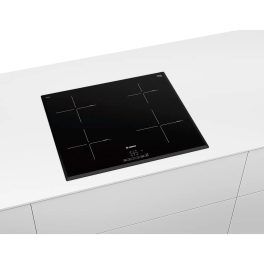 Bosch Series 4 Induction hob 60 cm surface mount, 1800W Glass Ceramic Induction Hob With 4 Cooking Zone, Black, PIE651BB5I