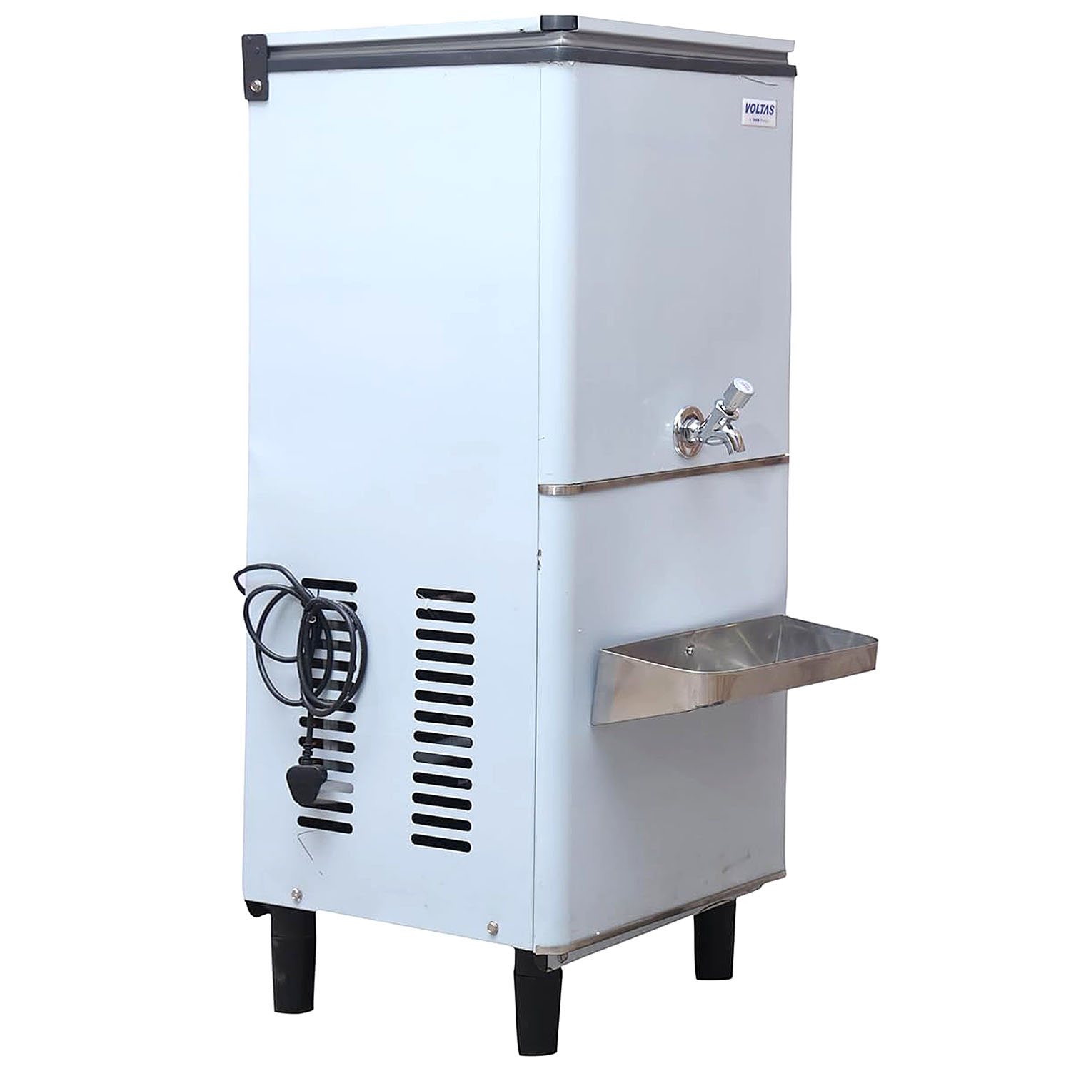 Voltas WC 40 Liters Single Tap Water Cooler, 30 Ltr Cooling Capacity, Stainless Steel Body, R134a Refrigerant, FSS 30/40 NP Voltas WC 40 Liters Single Tap Water Cooler, 30 Ltr Cooling Capacity, Stainless Steel Body, R134a Refrigerant, FSS 30/40 NP